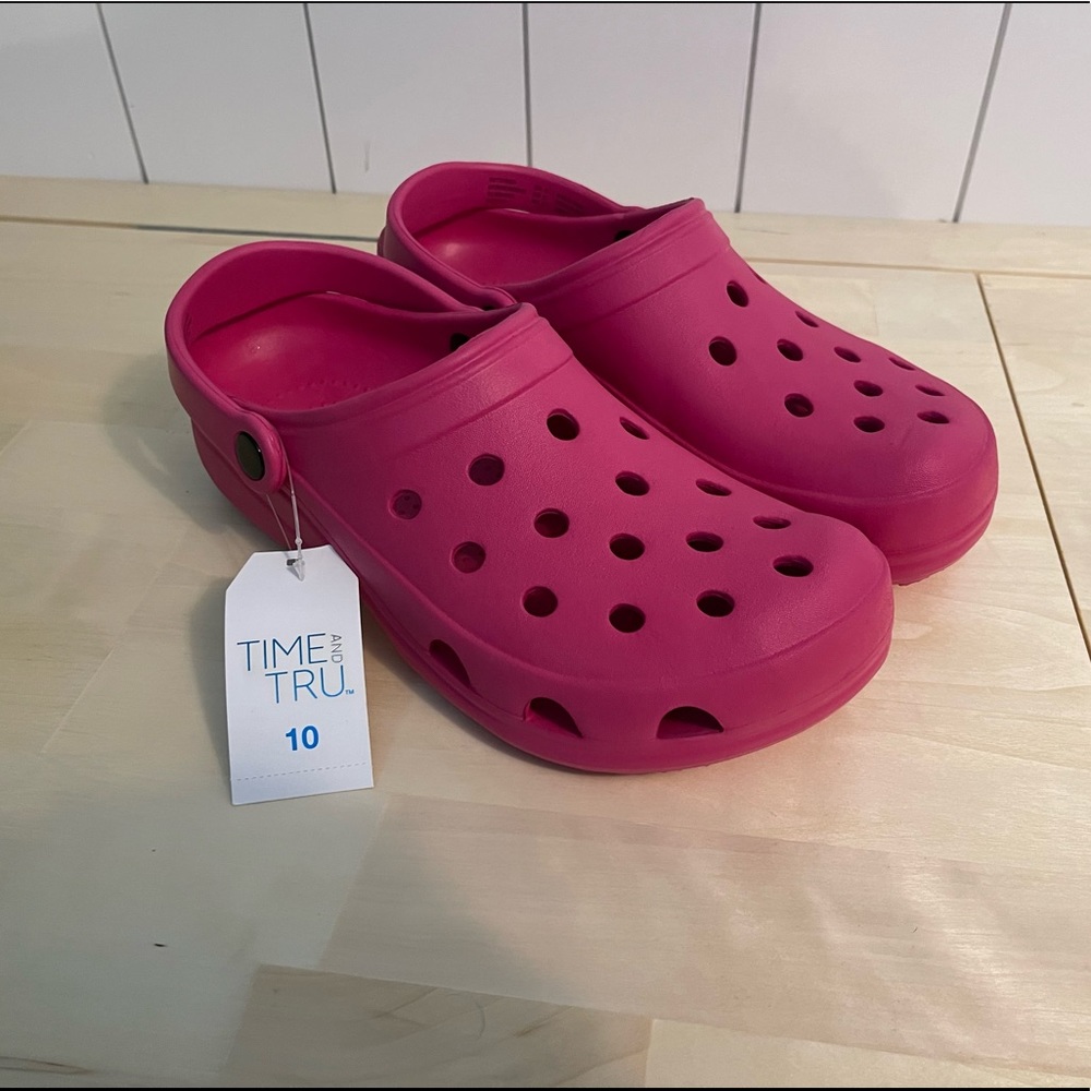 Pink Croc Dupe Size 10